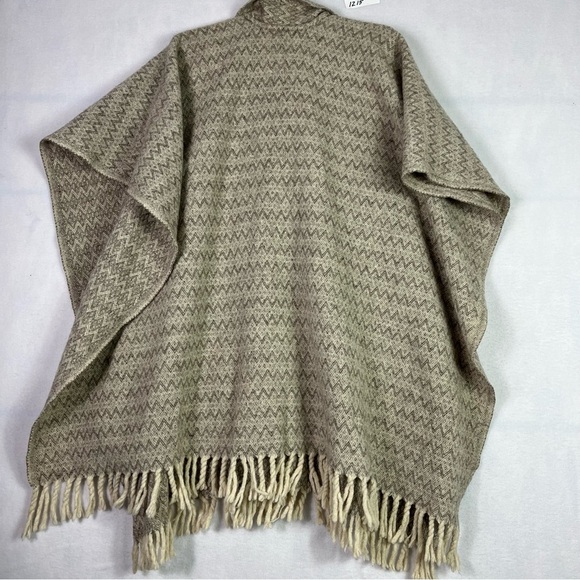 CONFECCIONES ARTILANA 100%Wool Poncho Cape Fringed Hem and Tie Neckline - Picture 5 of 16